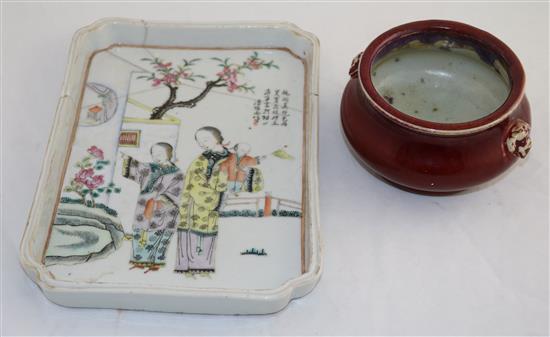 A Chinese sang de boeuf glazed censer and a famille rose rectangular dish, late 19th century, 12cm and 25.5cm